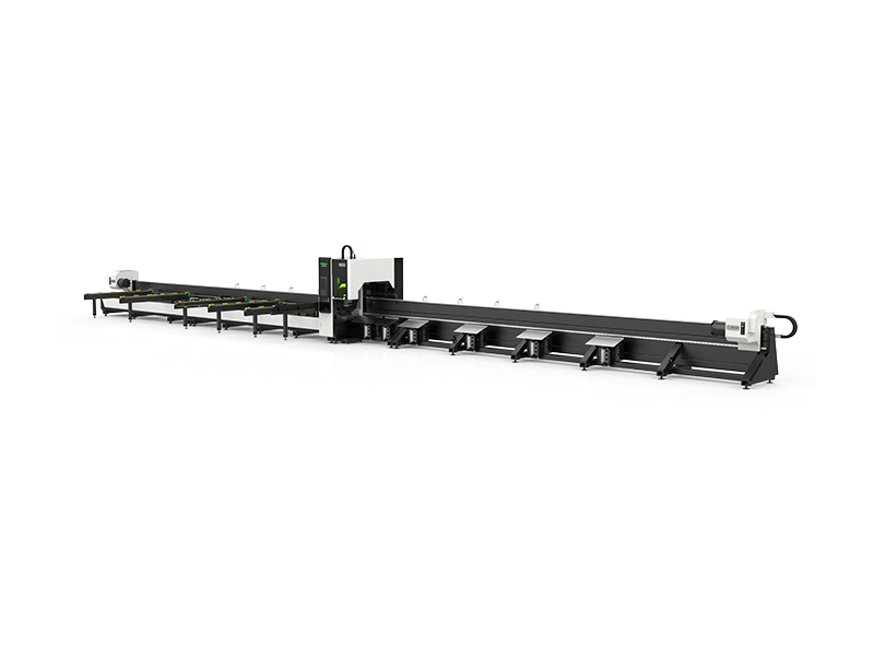 Side-mounted pipe cutting machine