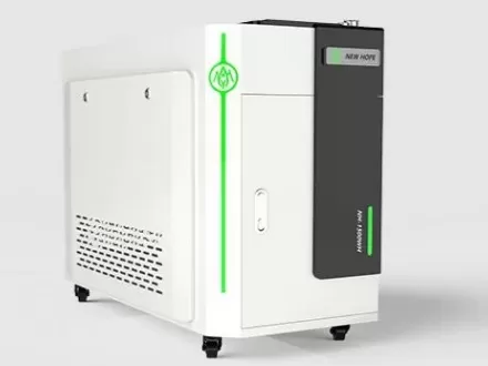 How to maintain optical components in a laser cleaning machine?